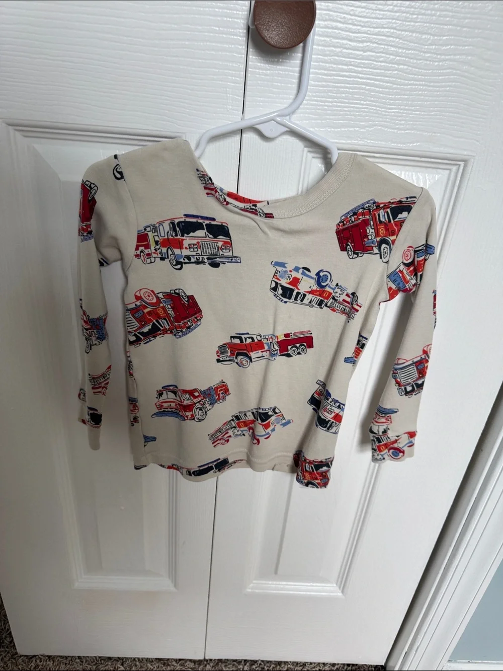 Baby Gap organic Kids Fire Truck Pajama Set - Red on Cream